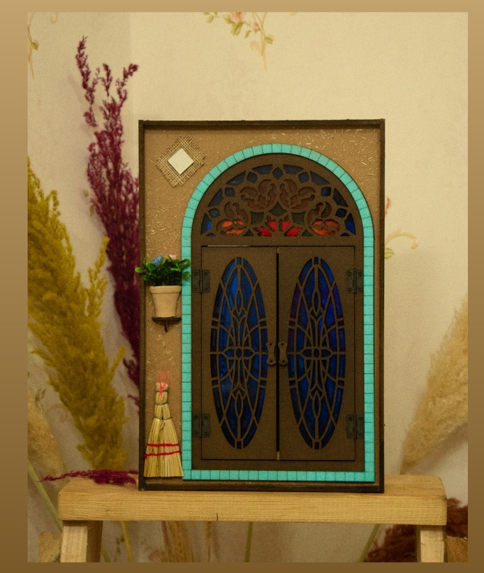 آینه جاکلیدی دکوری آویز طرح سنتی درب بازشو