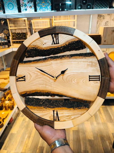 ساعت دیواری