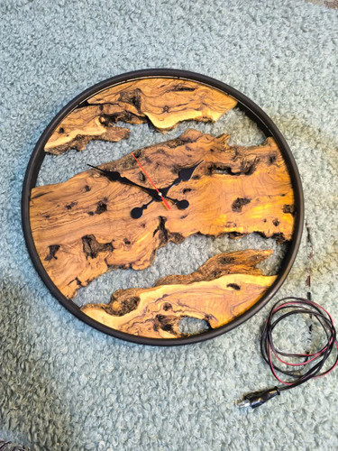 ساعت روستیک چراغ دار