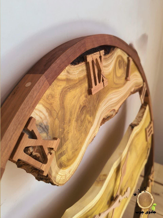ساعت دیواری تمام چوب